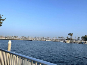 Beautiful unit in the heart of Belmont Shores !